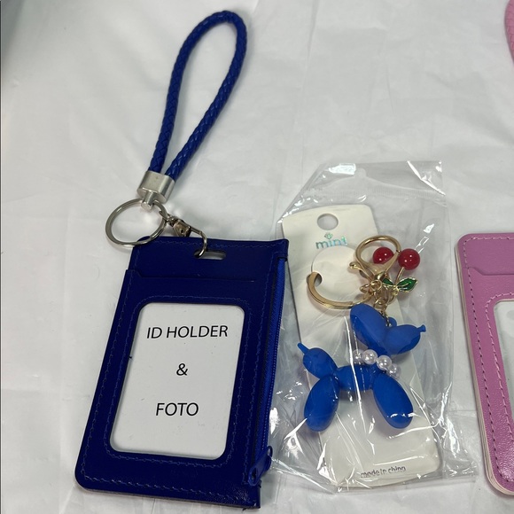 Id Card Holder Wristlet With Balloon Dog Charm Purse - Picture 4 of 6